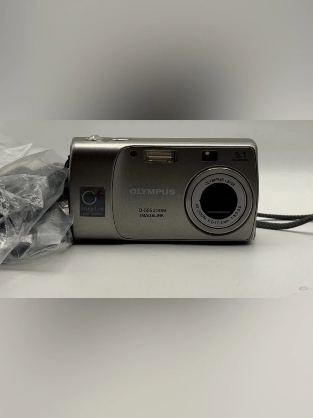 Olympus D-555 5.1MP Bundle - Case, Card Reader & Wallet | Vintage CCD Digital